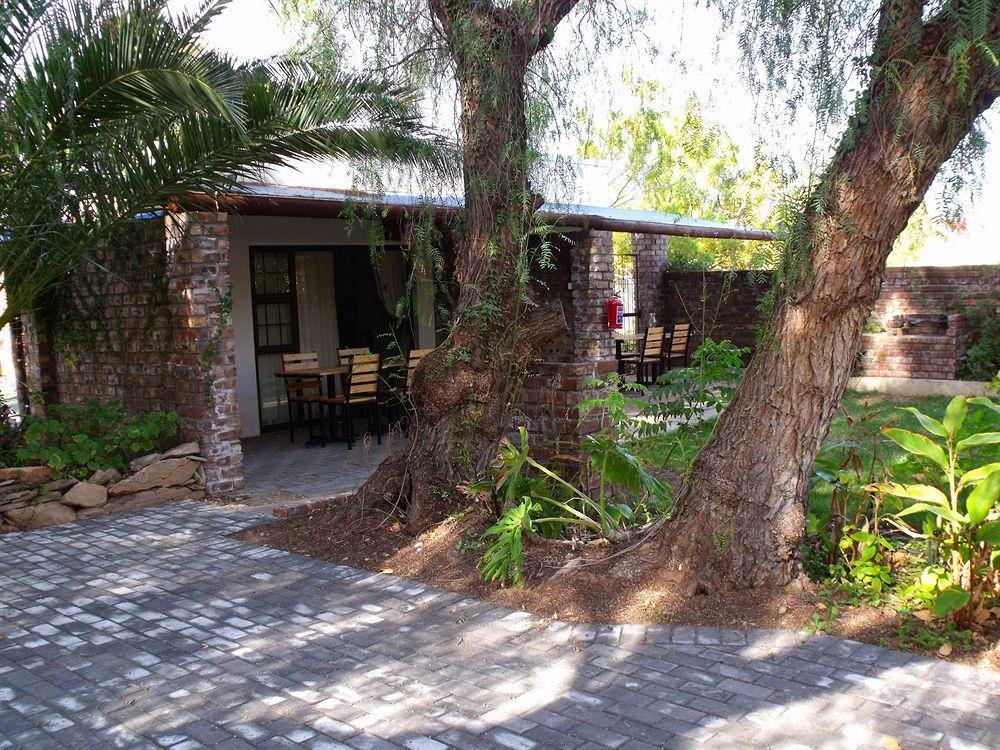 Bisibee Guest House Oudtshoorn Eksteriør bilde